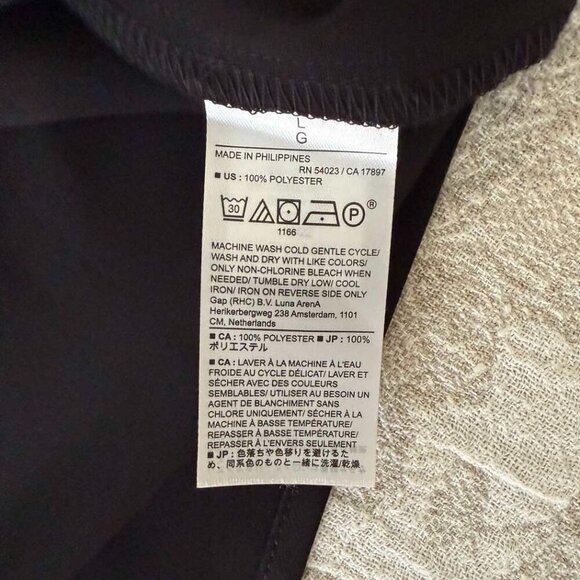 BANANA REPUBLIC BLACK SATIN SLEEVELESS  TOP size L - Picture 9 of 9